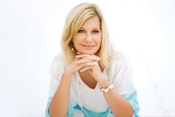 Olivia Newton-John Live In Hong Kong 2012-04-02