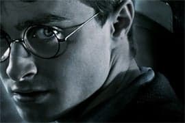 新 <b><i>...The Half-Blood Prince</i></b> 海報及預告片