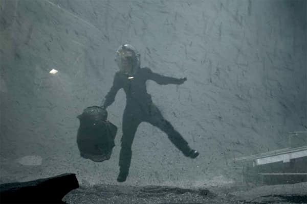 First Image From <strong><em>Prometheus</em></strong>