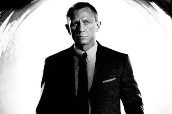 First <strong><em>Skyfall</em></strong> Teaser Poster Revealed