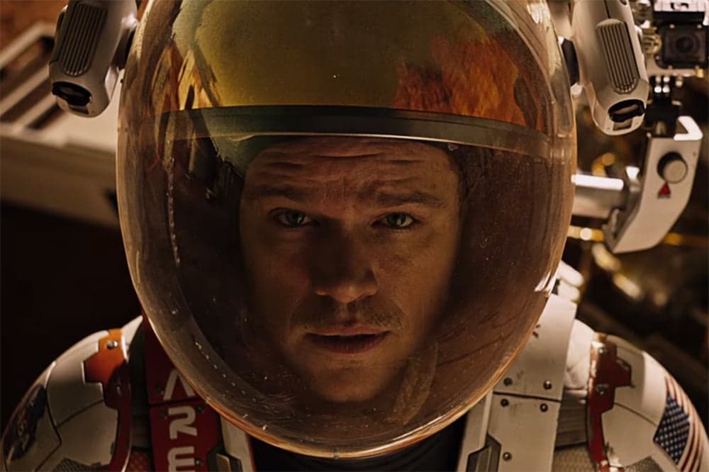 First Full Trailer Of <strong><em>The Martian</em></strong> Shows A Man Lost On Mars