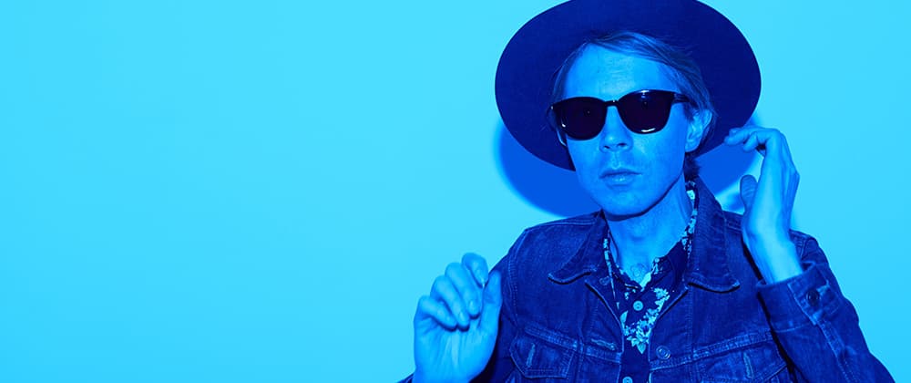 Beck 推出新歌 "Wow"