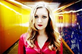 Sarah Nixey 首張個人大碟 <b><i>Sing, Memory</i></b>