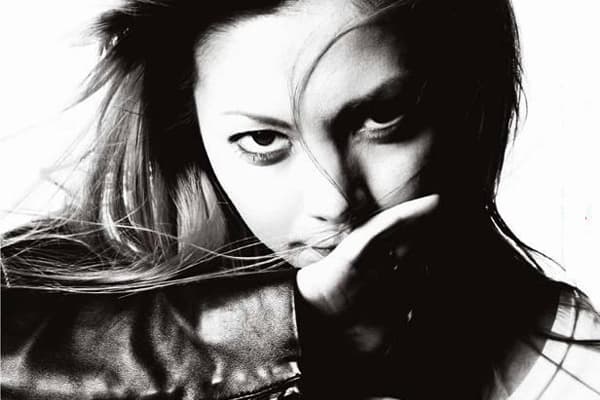 土屋アンナ